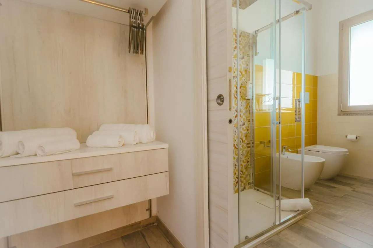 פוסאדה Borgo Albador Rooms בית הארחה
